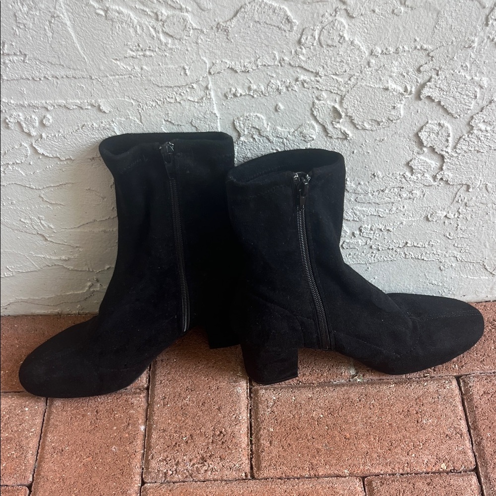 Wild Diva Suede Black Heeled Boots - Picture 3 of 6